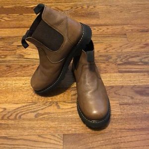 Like new Guide Gear slip on boots